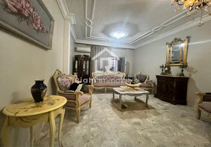 A vendre étage de villa S2 ezzahra ville