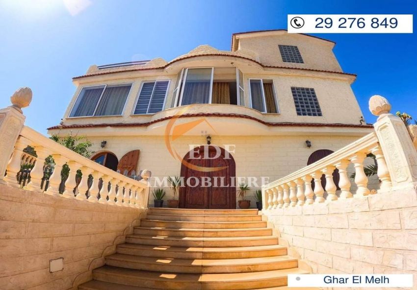 A louer superbe villa à Ghar El Melh