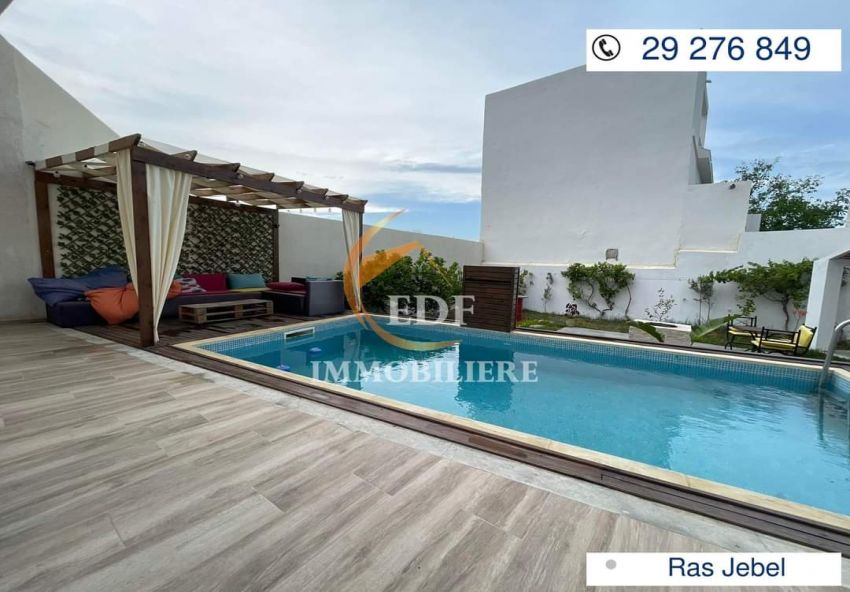A louer villa avec piscine à Ras Jebel