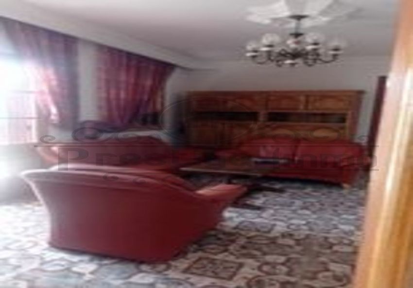 spacieux étage de villa meublé