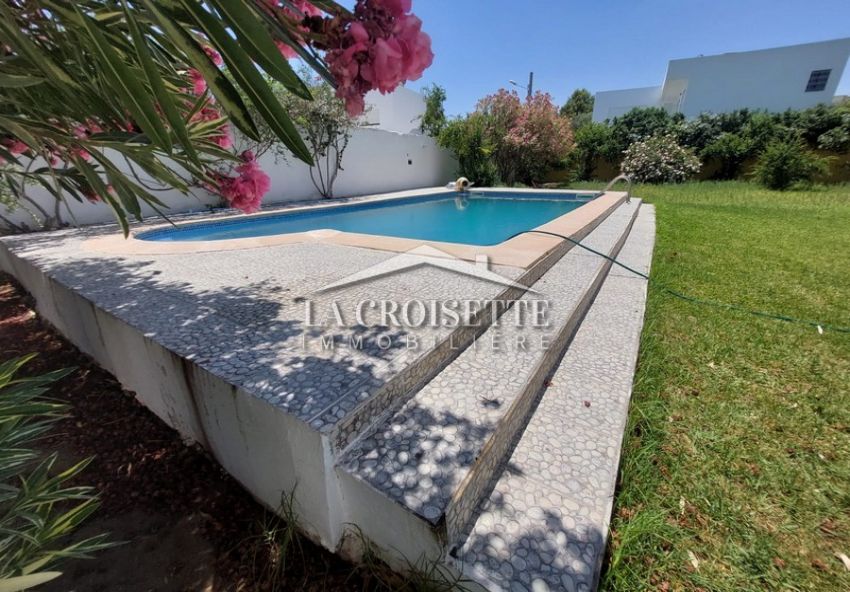 Villa S+3 avec piscine à La Soukra MVL0342